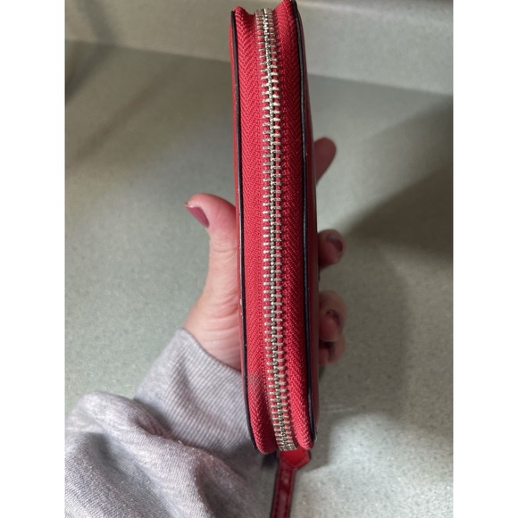 Vera Bradley Wallet Zip Around Small Red Faux Leather  Wristlet Organizer - Picture 6 of 12